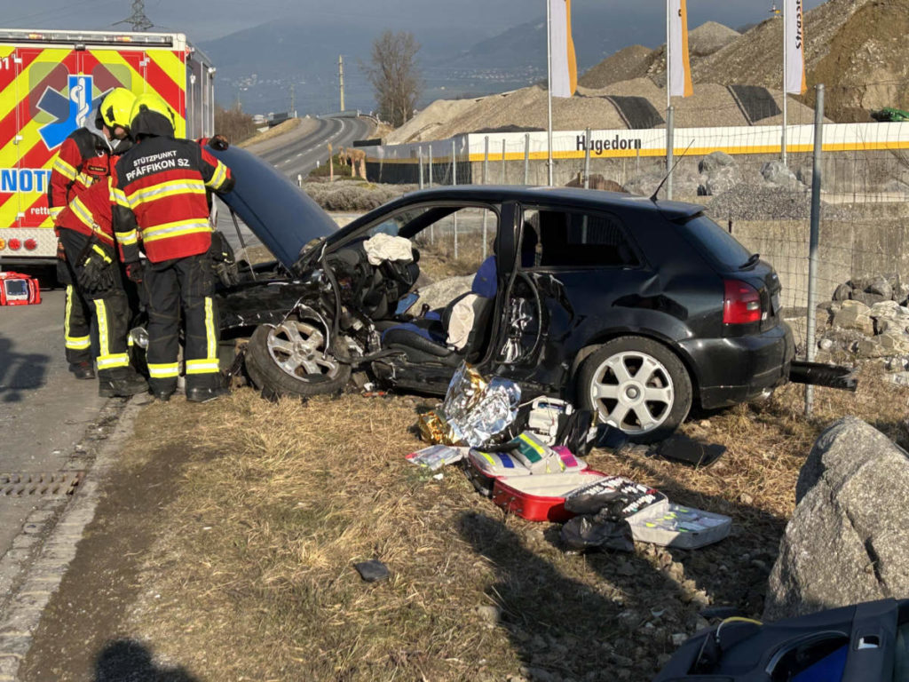 Unfall in Reichenburg SZ: Benknerstrasse über zwei Stunden gesperrt