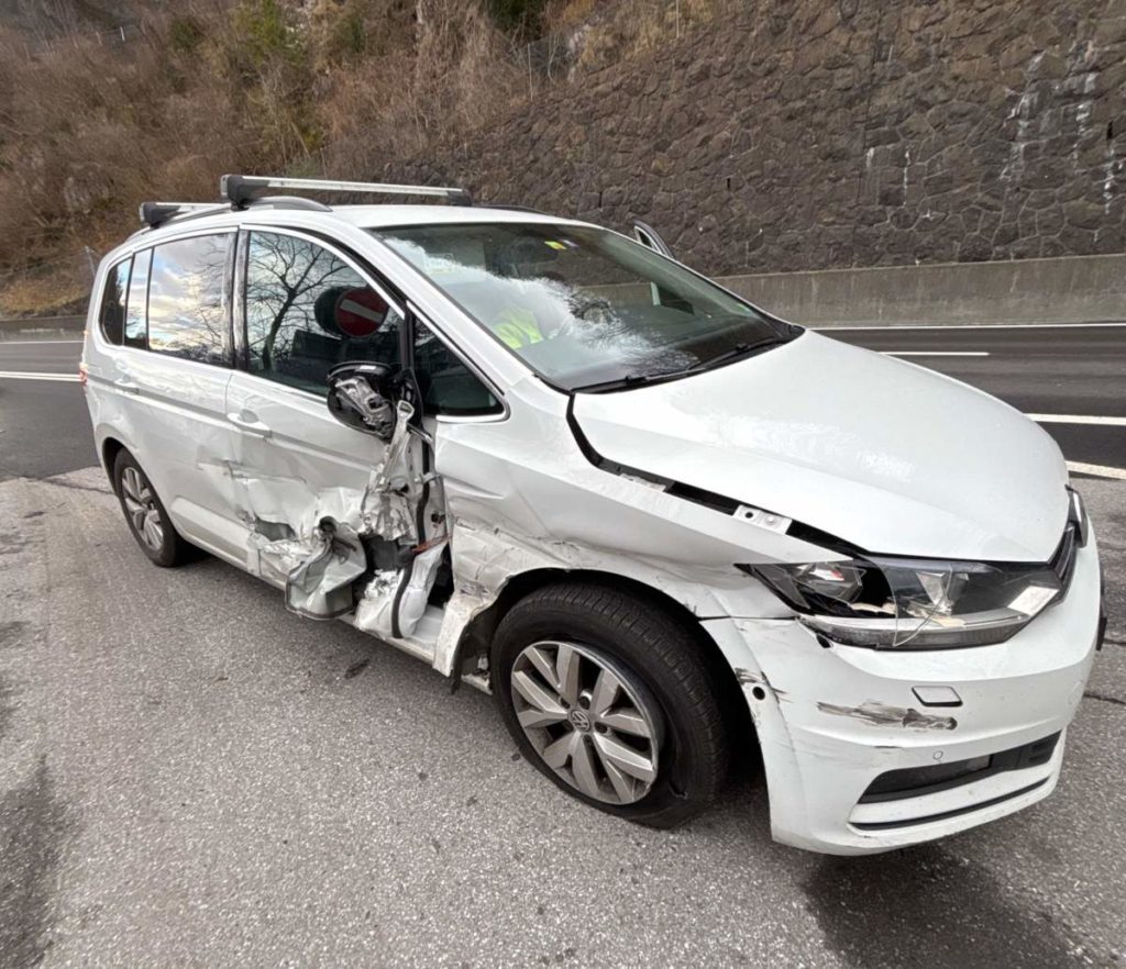 Obstalden GL: Unfall auf der A3 nahe Tunnel Glattwand