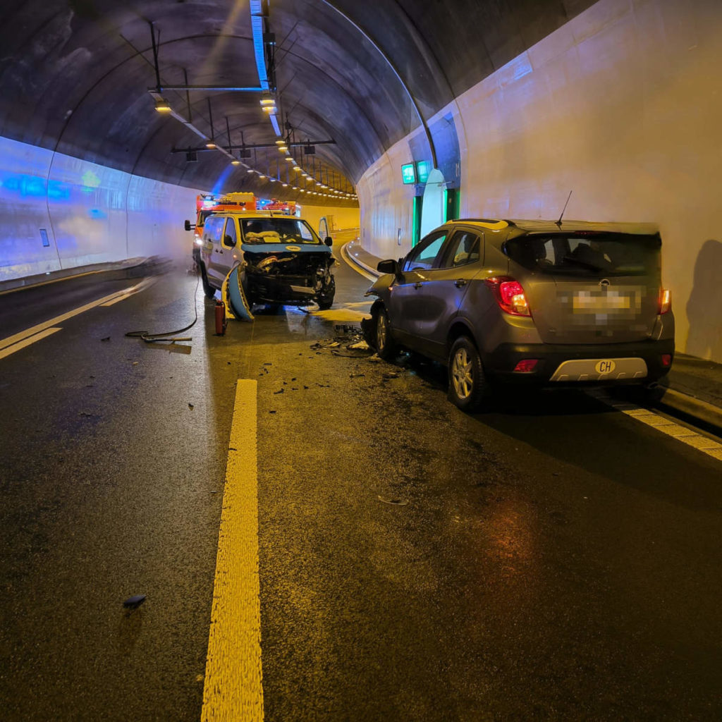 Wassen UR: Geisterfahrer verursacht schweren Unfall auf A2