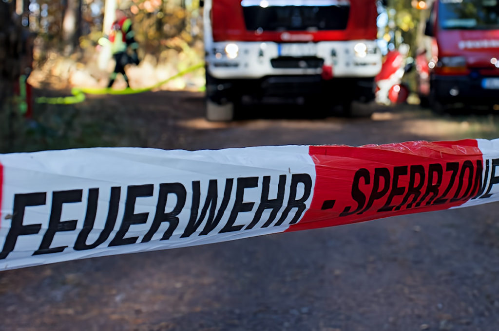 Bülach ZH: Busse und Fussgänger wegen Brand umgeleitet