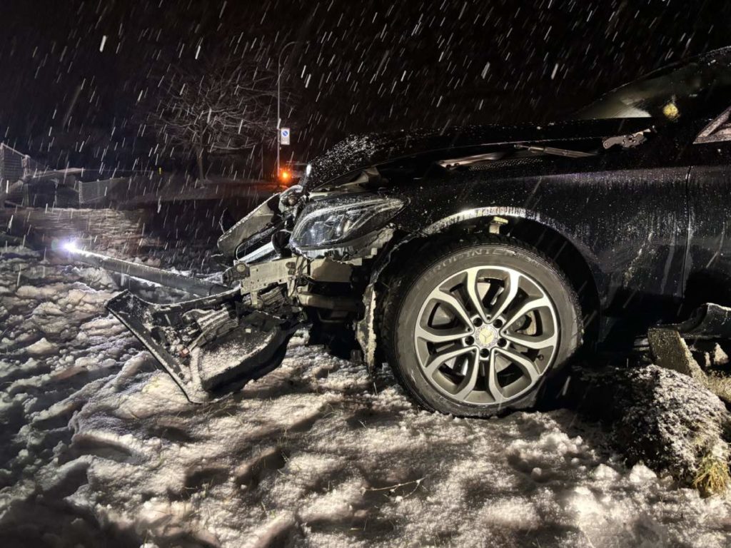 Ennenda GL: Unfall mit erheblichem Sachschaden