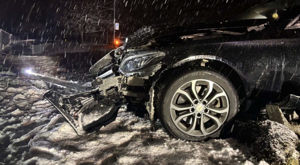 Ennenda GL: Unfall mit erheblichem Sachschaden